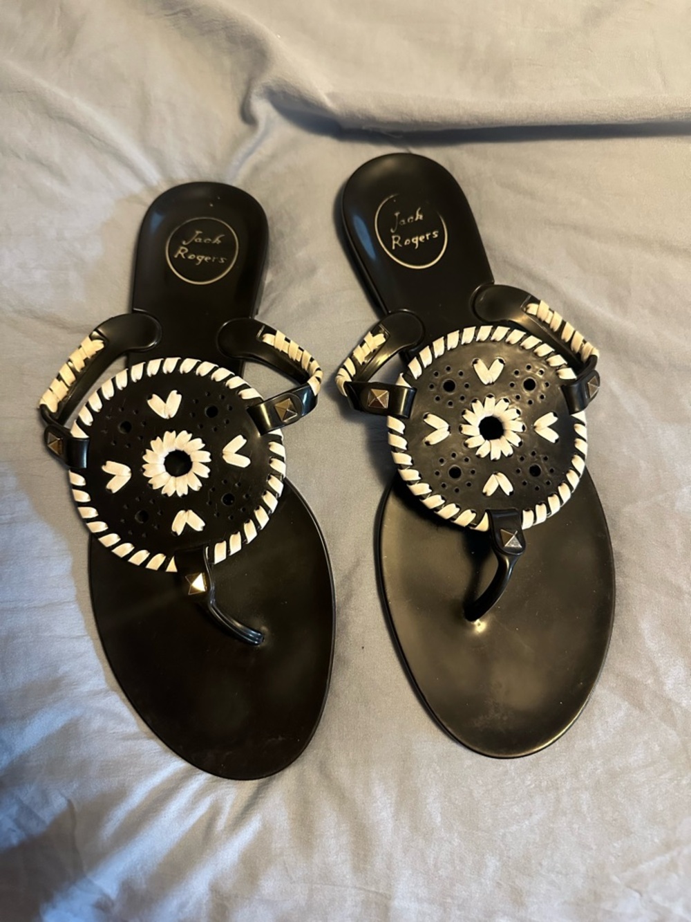 Jack Rogers Black and White Circular Medallion Thong Sandals